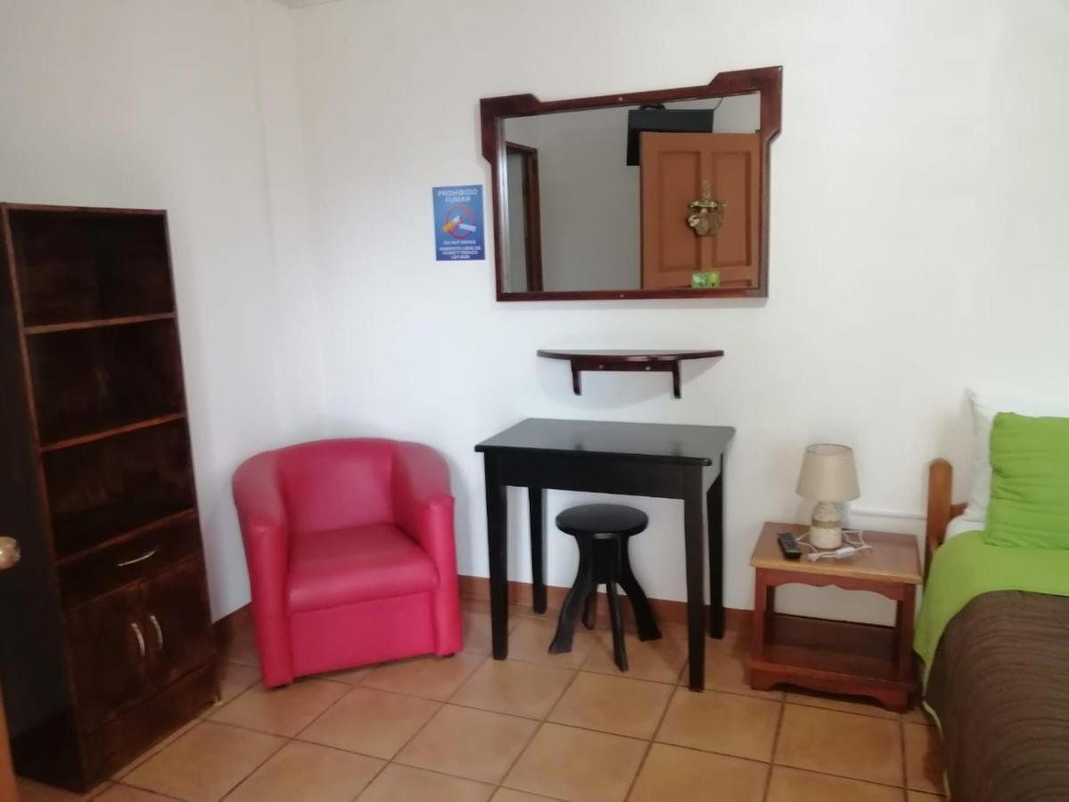 Hotel Santa Fe B&B Monteverde Bagian luar foto